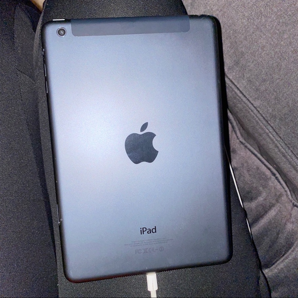 iPad mini - Picture 2 of 2